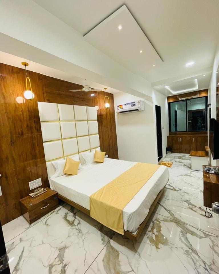 Hotel New German Ahmedabad Exterior photo